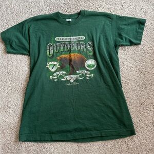 Vintage made in USA 100% cotton black bear outdoors Fruit of the Loom t-shirt